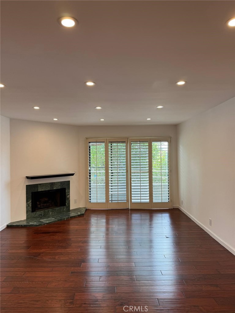 17800 Burbank 204 Property Photo 17