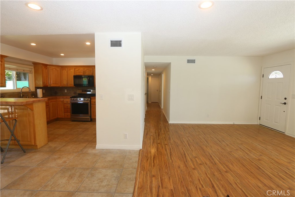 16572 Patricia Property Photo 11