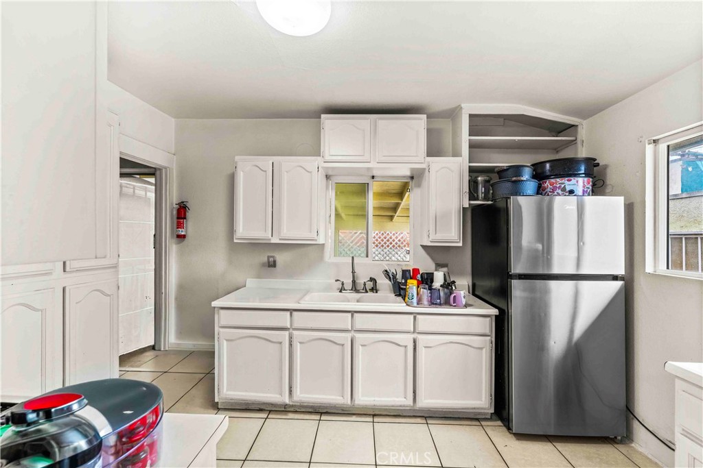 1012 Vina Property Photo 5