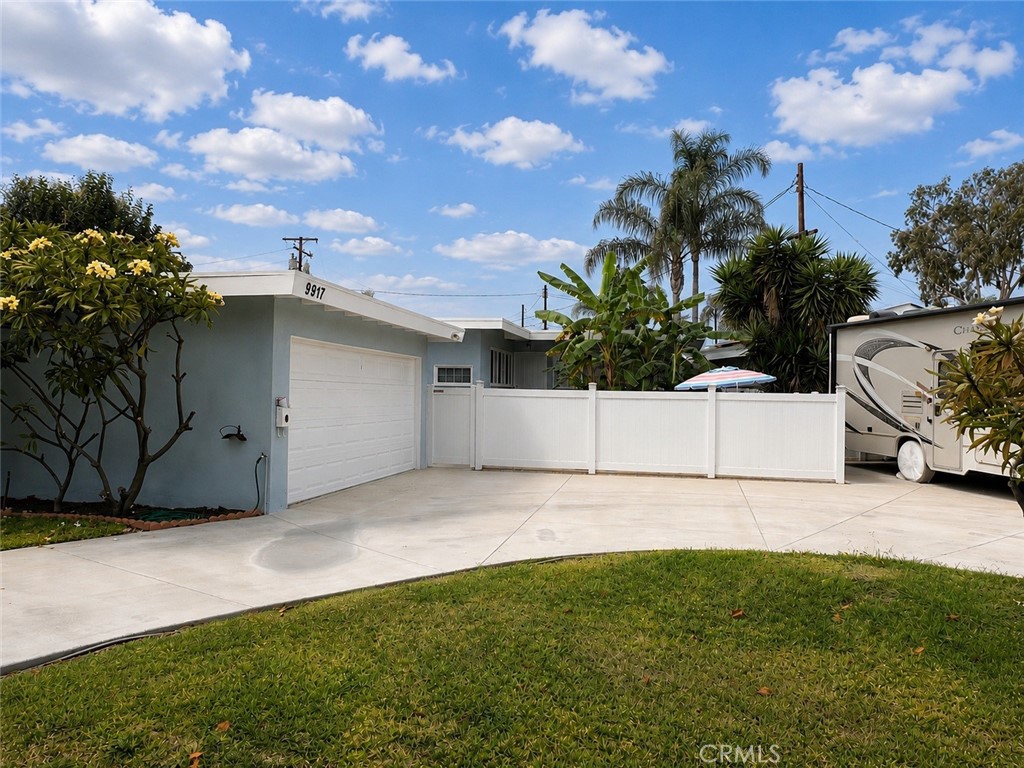 9917 Mina Avenue Property Photo 1