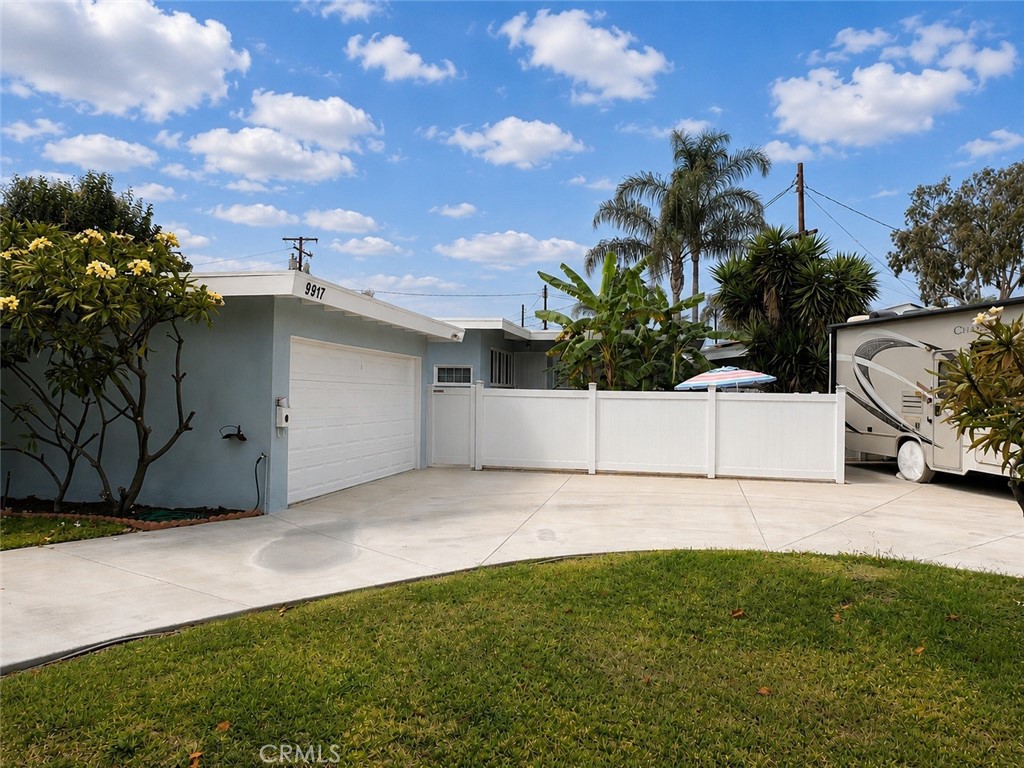 9917 Mina Avenue Property Photo 1