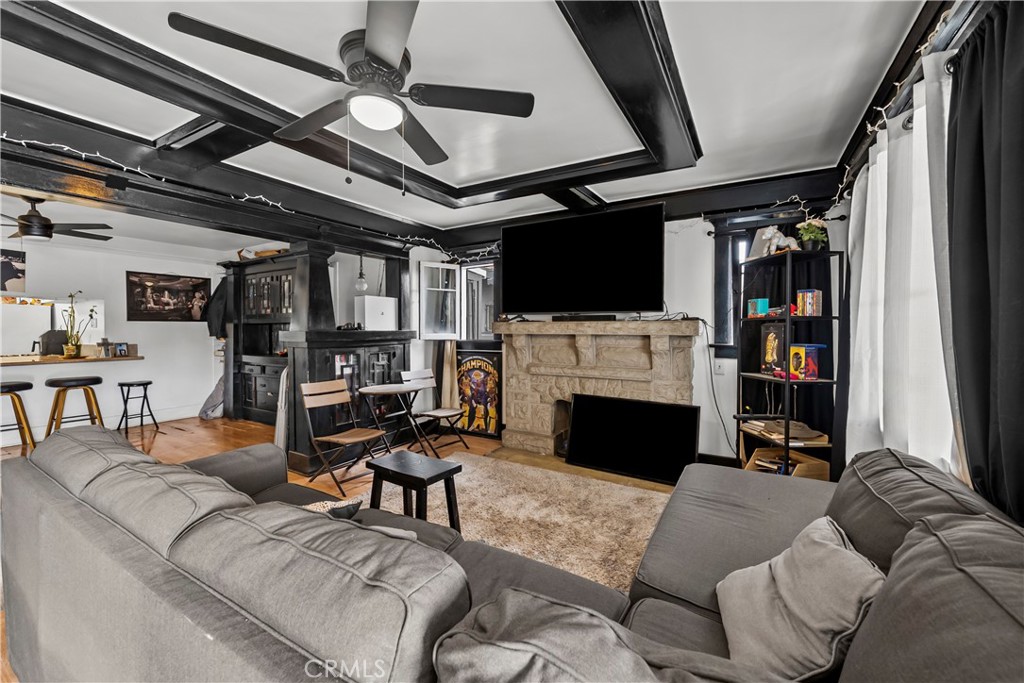 1847 W. 48th Street Property Photo 3