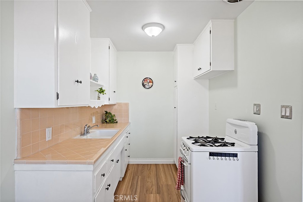 1015 E Ocean Boulevard 12 Property Photo 5