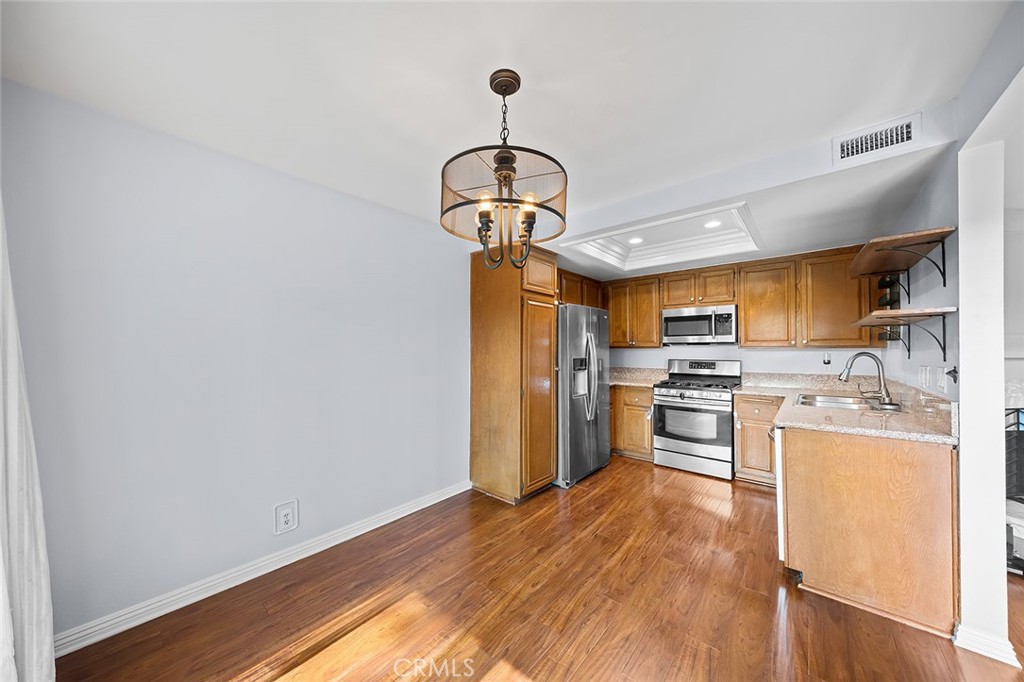 444 S Tustin K3 Property Photo 17