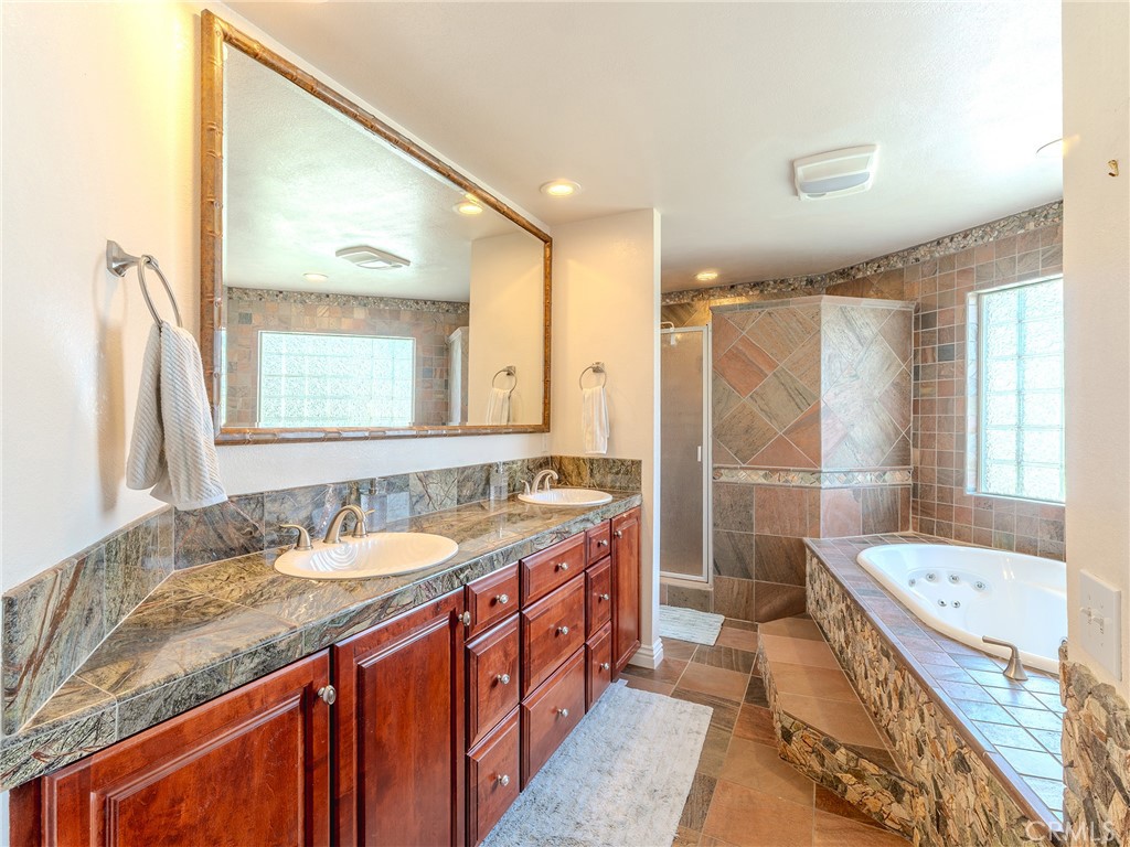 16660 Carriage Circle Property Photo 20