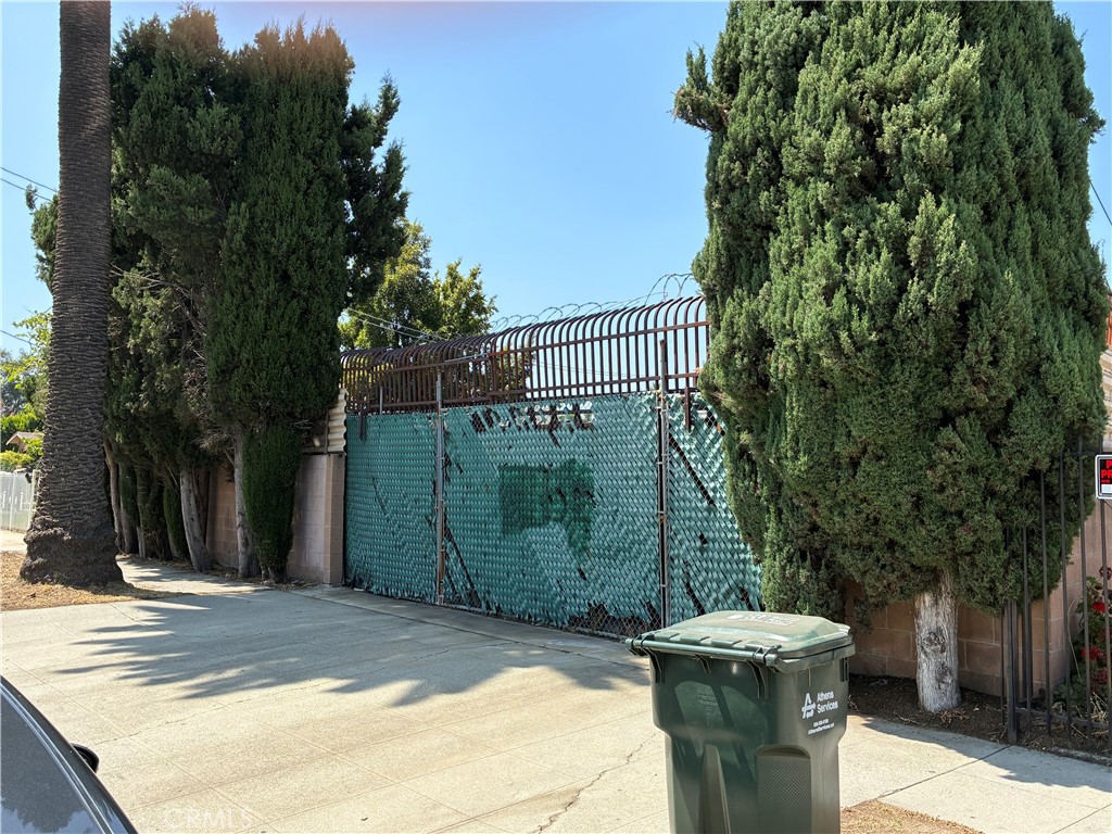1539 Lincoln Property Photo 10