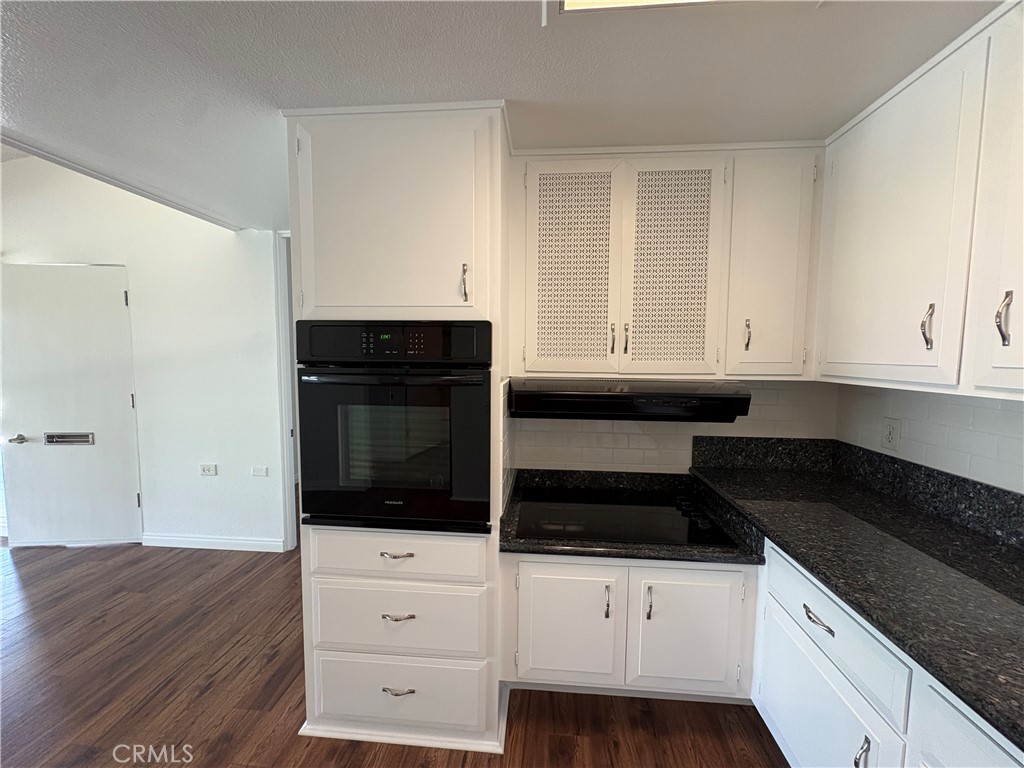 1371 Oakmont Rd. M7-150b Property Photo 15