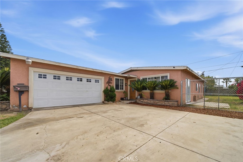829 S Kenmore Property Photo 1
