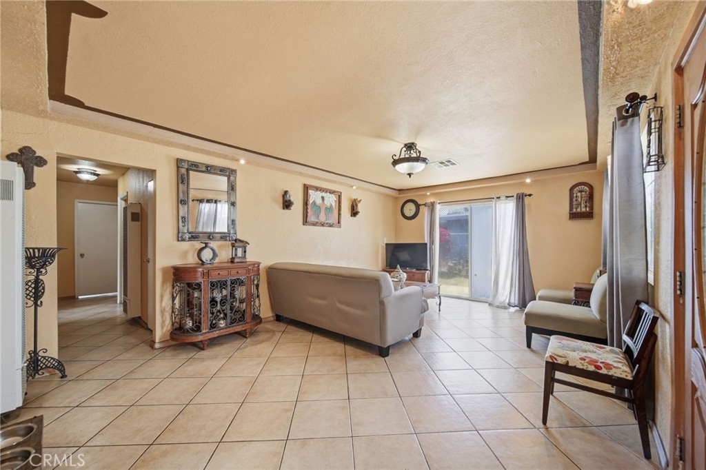 829 S Kenmore Property Photo 11