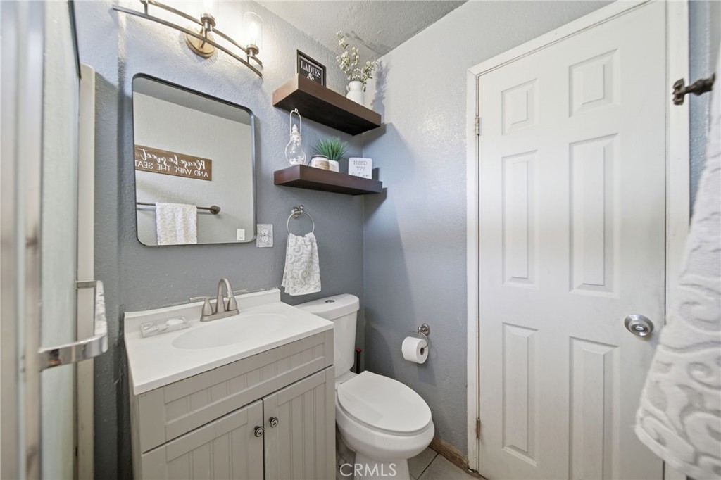 829 S Kenmore Property Photo 14