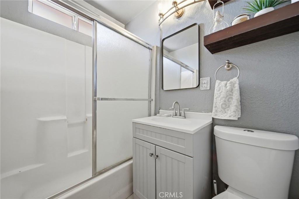 829 S Kenmore Property Photo 18