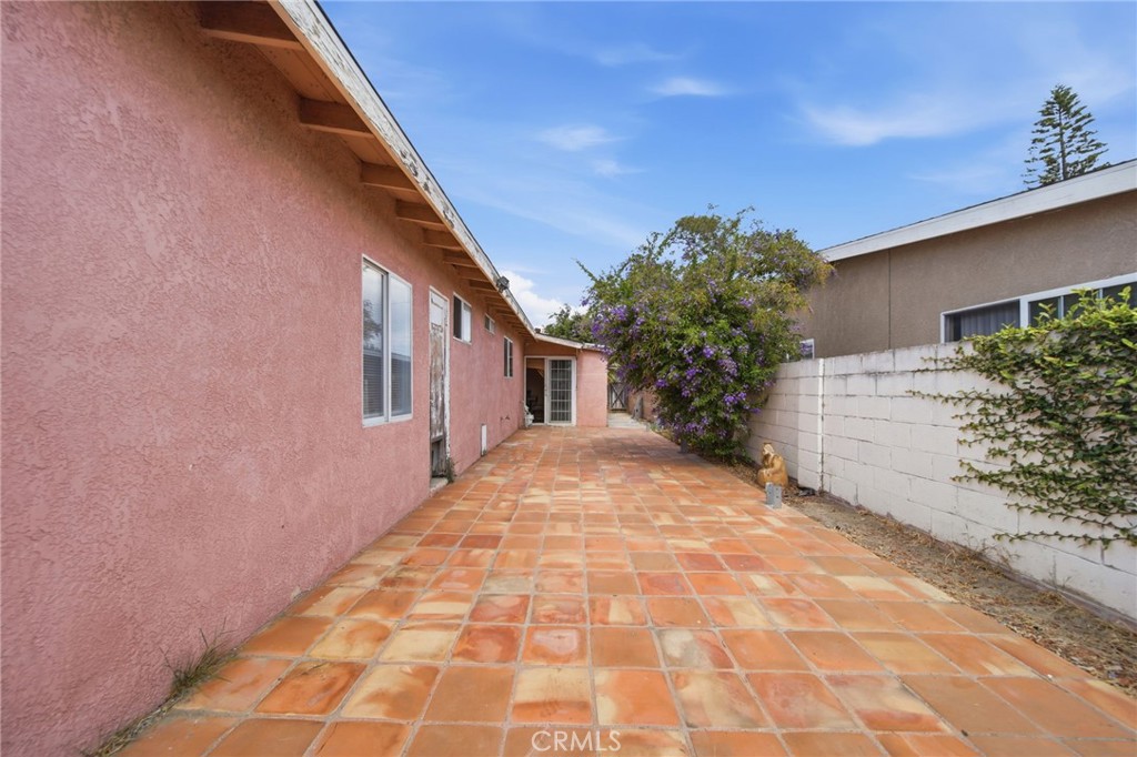 829 S Kenmore Property Photo 27