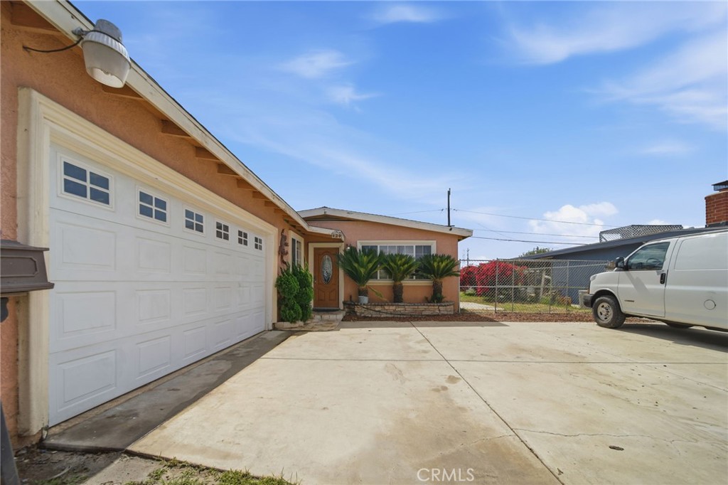 829 S Kenmore Property Photo 32