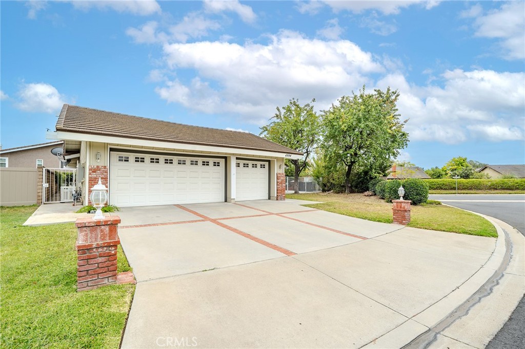 4994 Via Rosa Property Photo 2