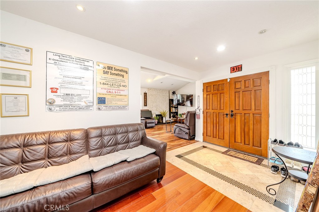 4994 Via Rosa Property Photo 5