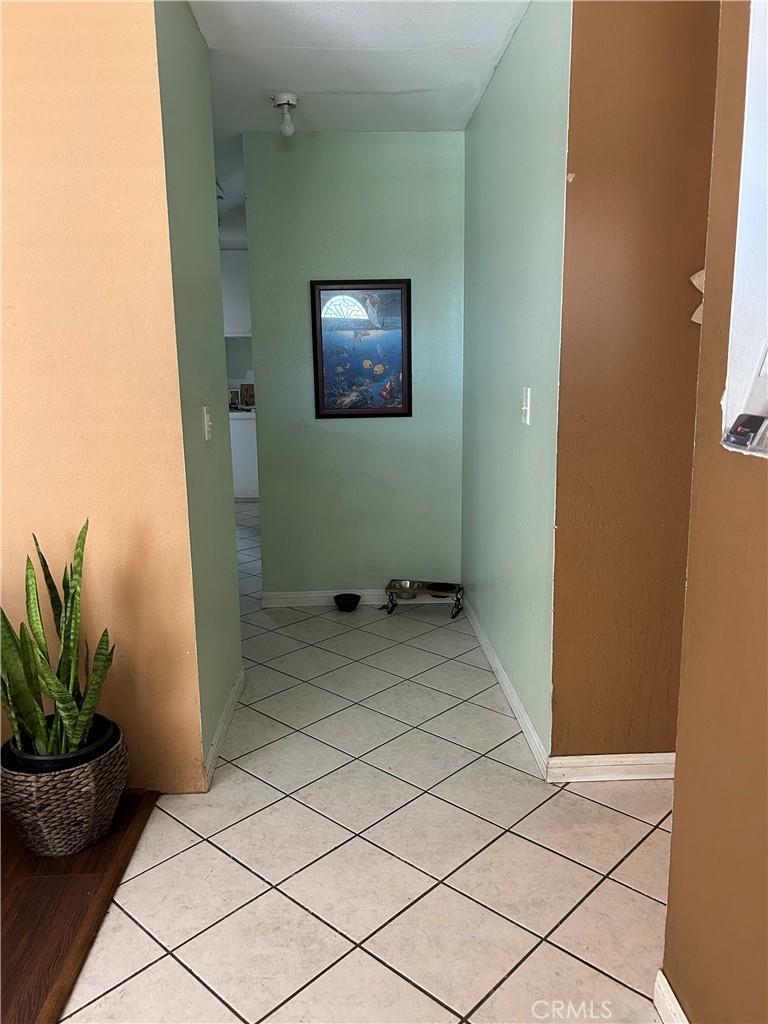 1752 Fraser Property Photo 4