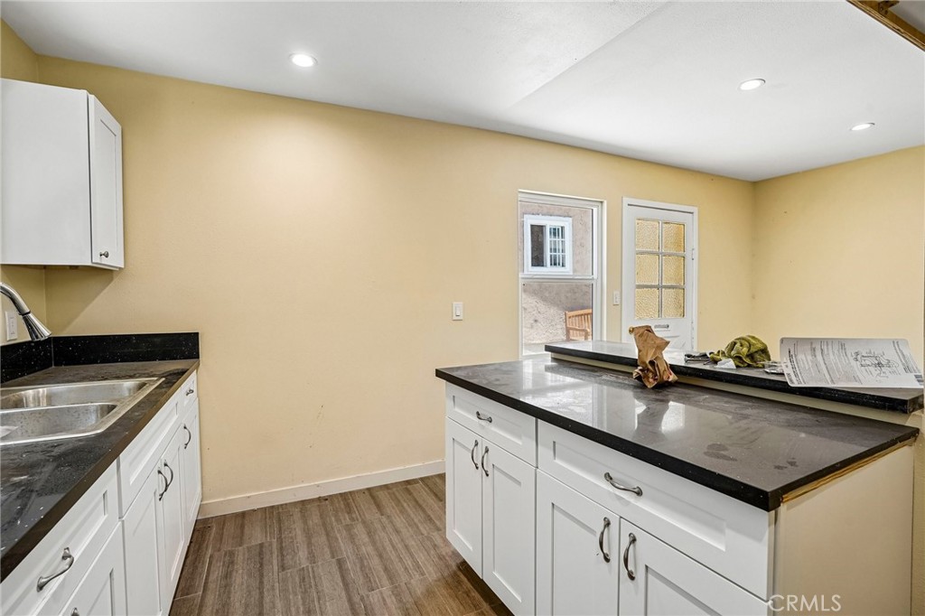 1616 1/2 E 89th Street Property Photo 11