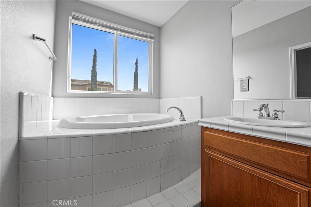 21734 Pink Ginger Court Property Photo 23