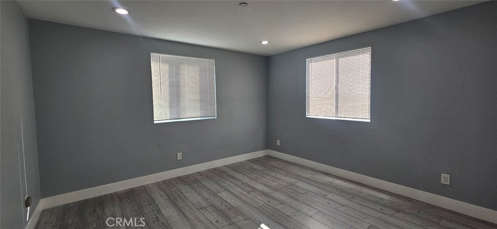 1662 E 60th Property Photo 6