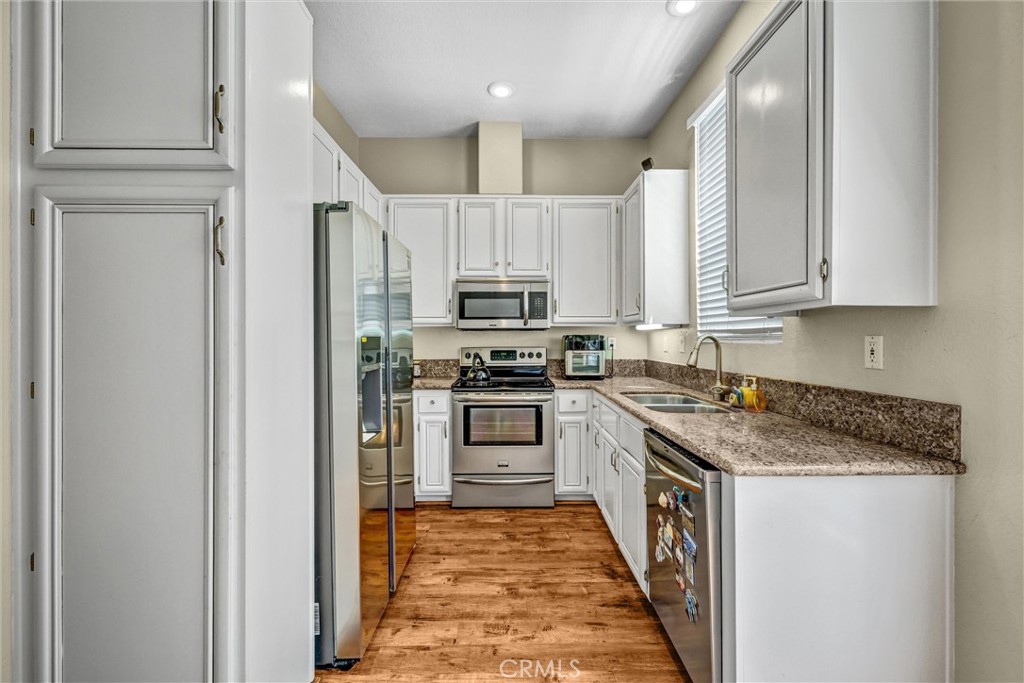 1010 S Volterra Property Photo 8