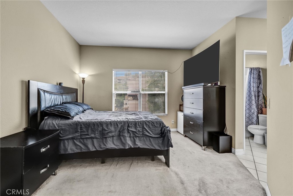 1010 S Volterra Property Photo 10
