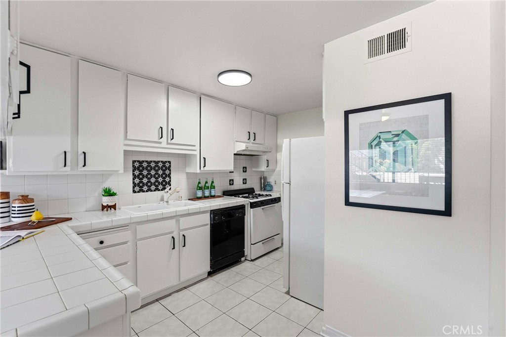25930 Narbonne 137 Property Photo 13