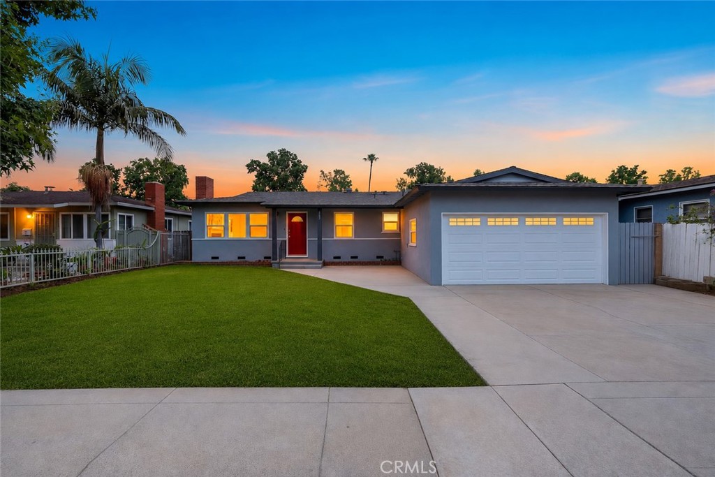 443 S Devon Property Photo 1