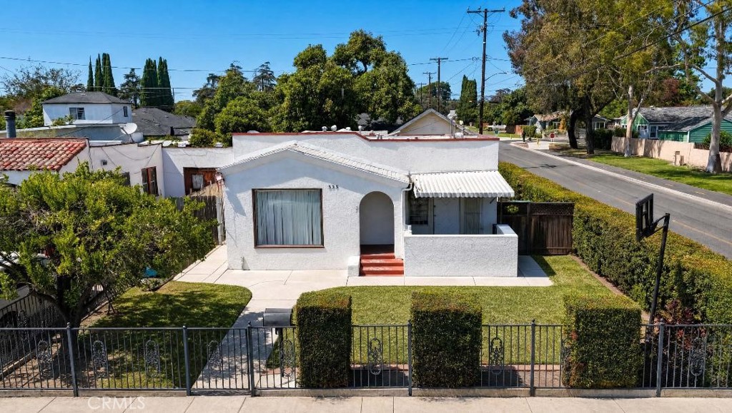 335 Beverly Property Photo