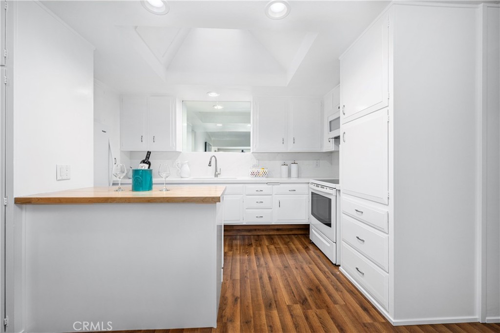 1341 Weeburn 75k Property Photo 13