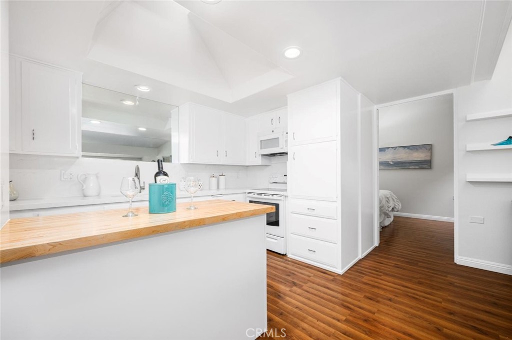 1341 Weeburn 75k Property Photo 16