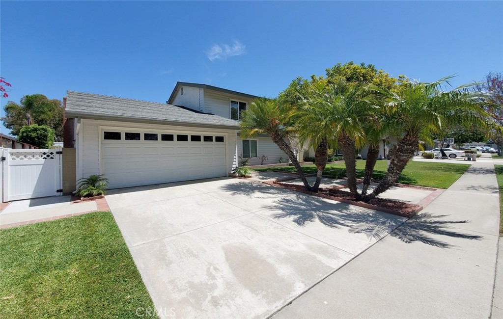 6631 Wrenfield Drive Property Photo 3