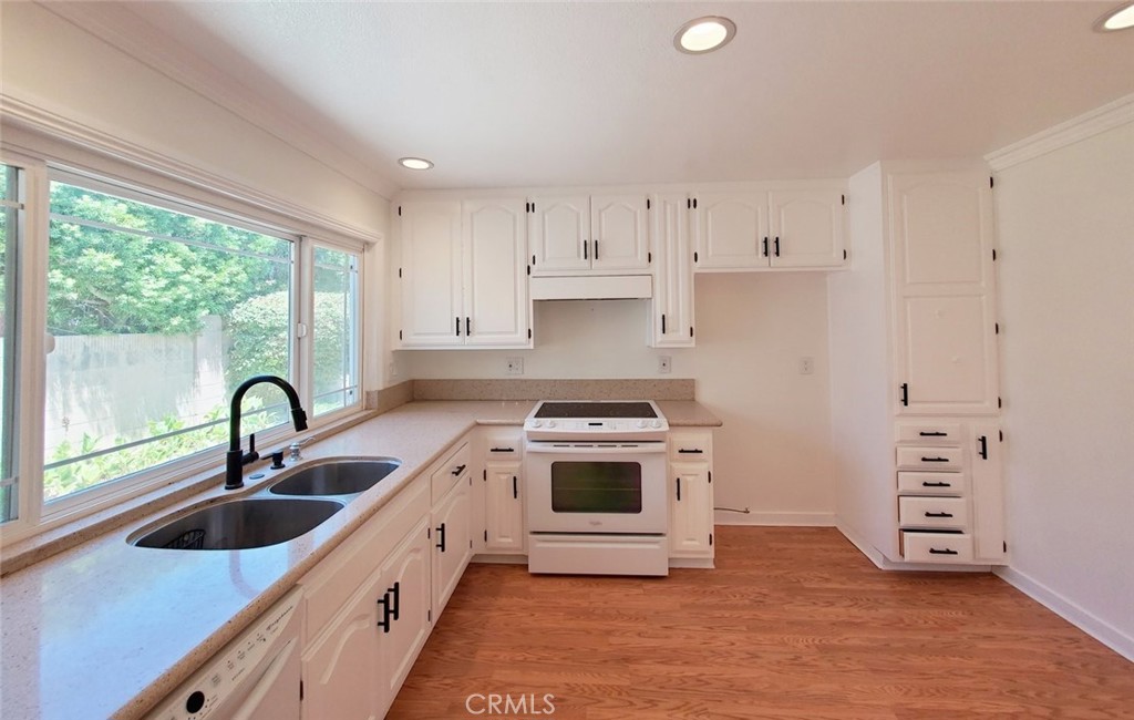 6631 Wrenfield Drive Property Photo 11