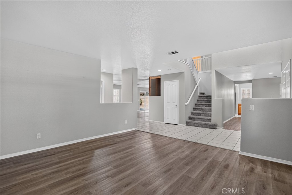 2103 W Avenue K7 Property Photo 5