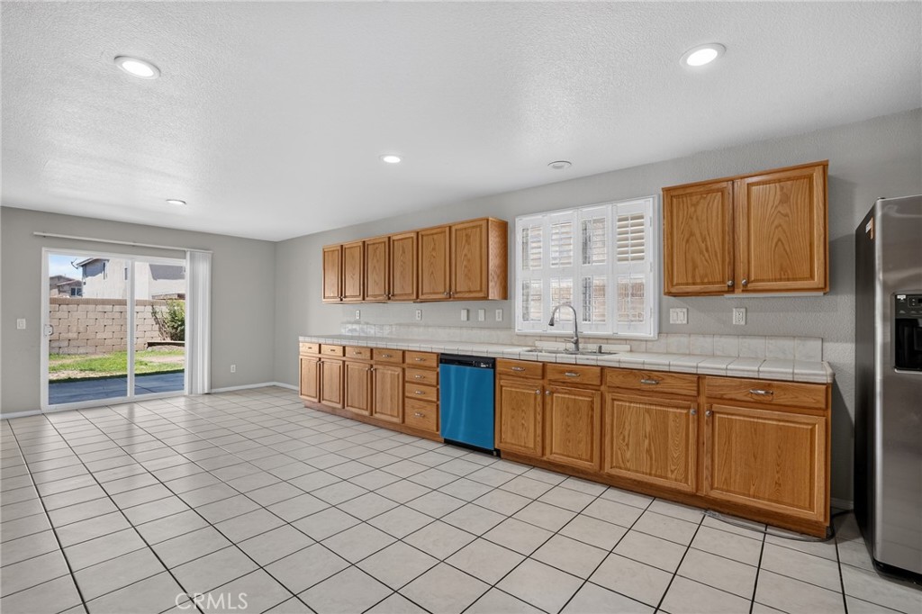 2103 W Avenue K7 Property Photo 9