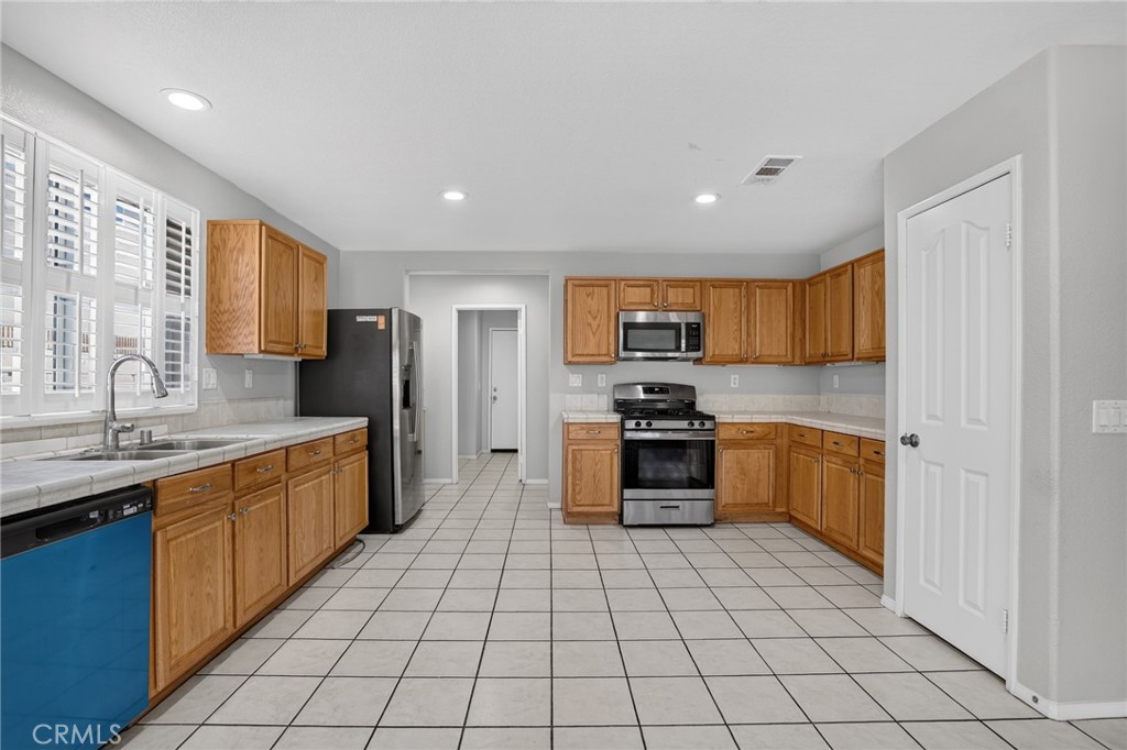 2103 W Avenue K7 Property Photo 11