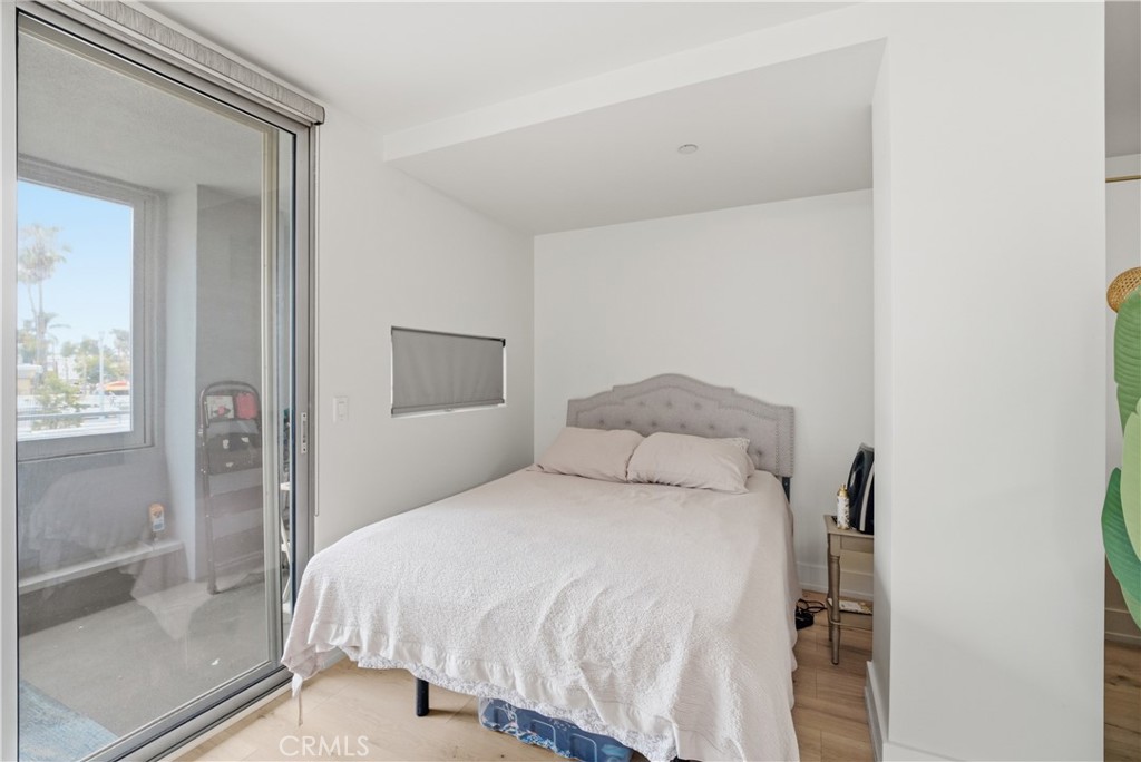 433 Pine Avenue 201 Property Photo 14