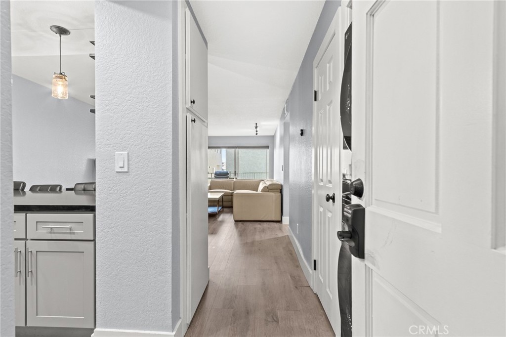 1100 Euclid 113 Property Photo 4