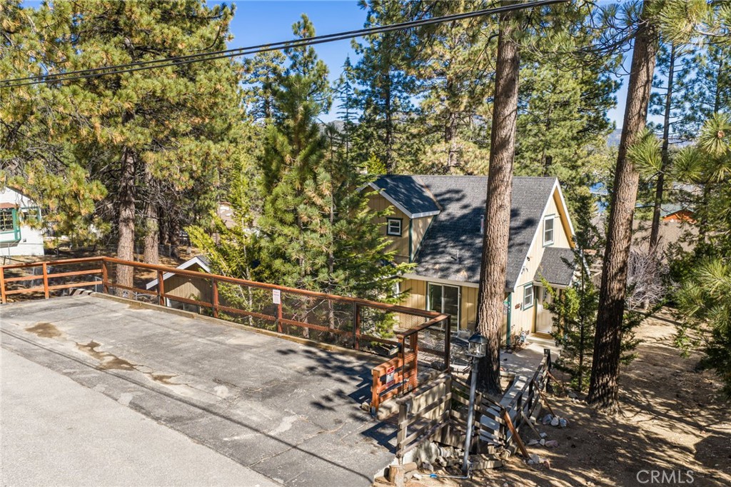 547 Chipmunk Property Photo 22