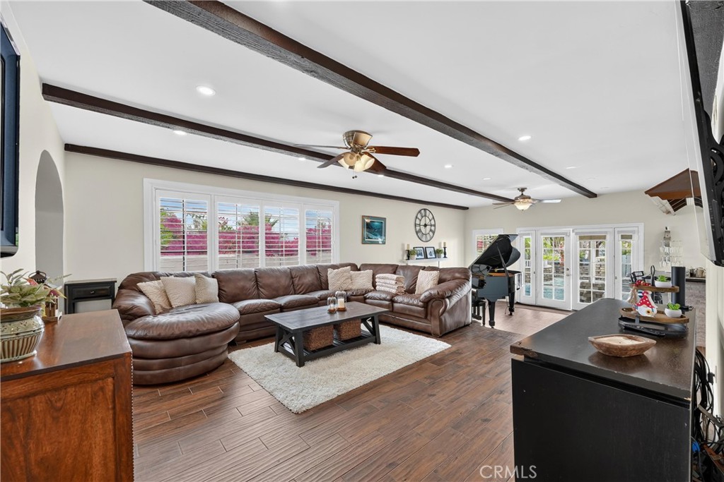 5757 Bluff Street Property Photo 14