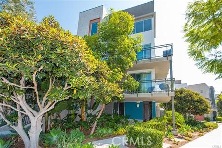 31 Gramercy Property Photo 1