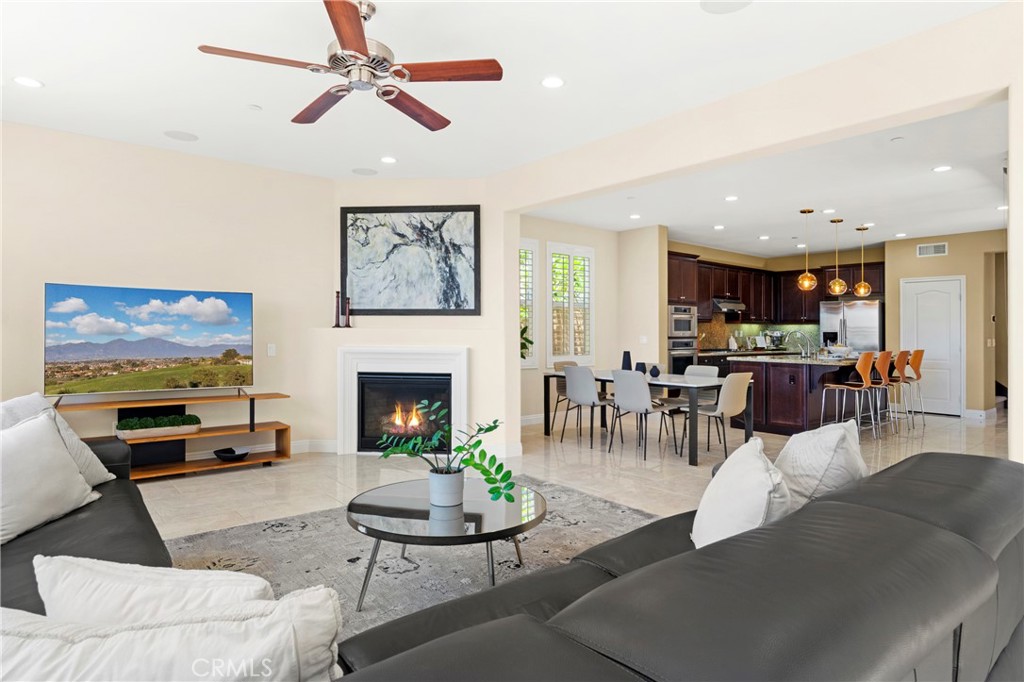 2976 E Coalinga Drive Property Photo