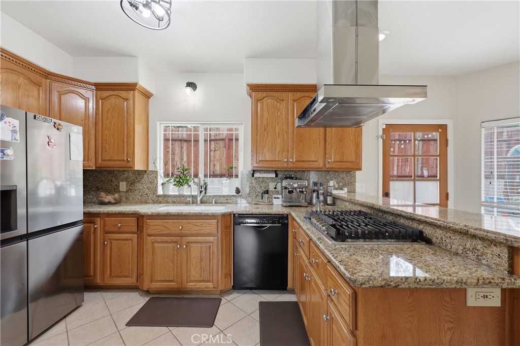 3777 Elm Property Photo 8