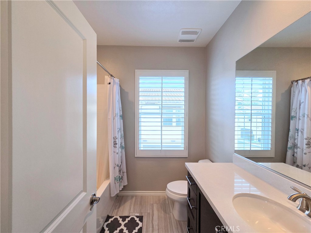4735 Holly Property Photo 18