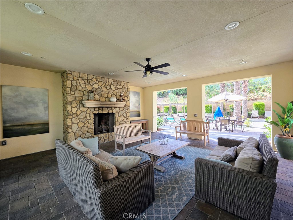 4735 Holly Property Photo 32