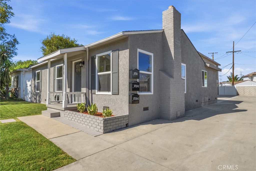 5711 Rocket Property Photo 1