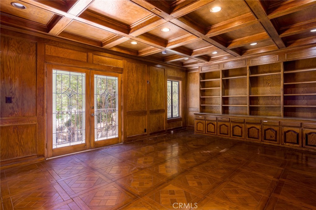 3243 Iredell Property Photo 17