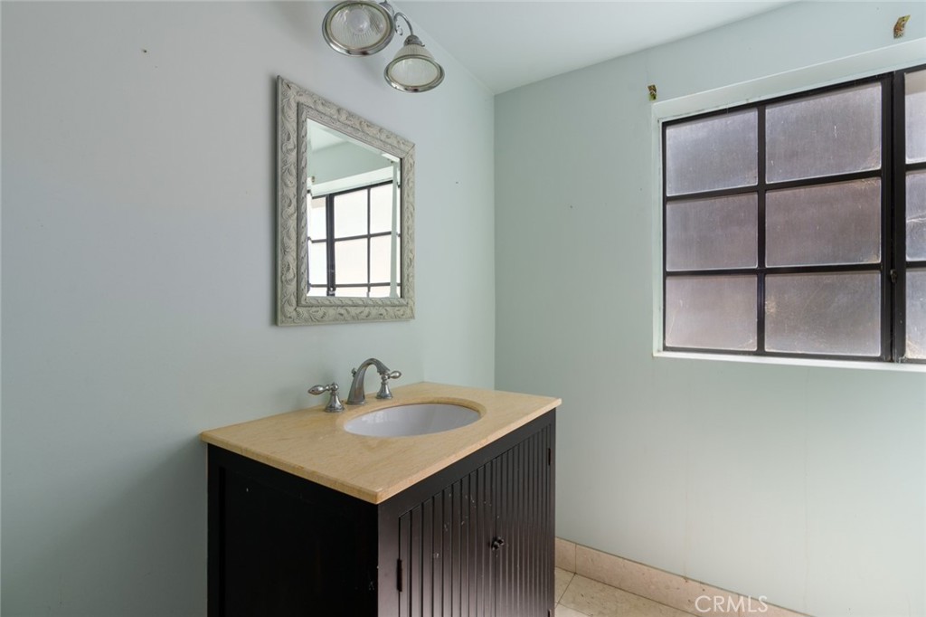 3243 Iredell Property Photo 27