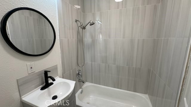 1470 B Henderson Property Photo 6