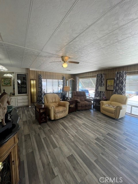 1131 Greenhill Property Photo 3