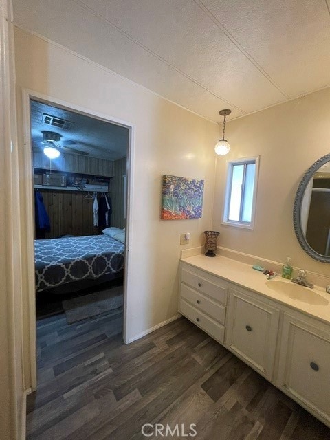 1131 Greenhill Property Photo 11